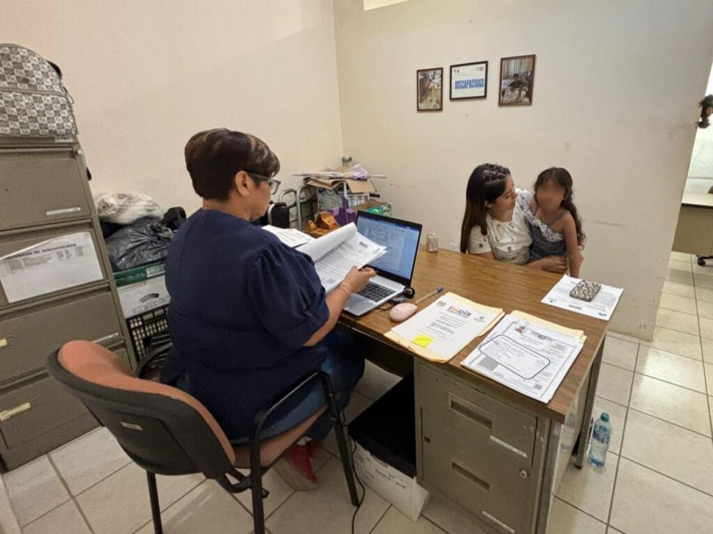 Continua IMDIS visitando las comunidades rurales 22 699700836 1389354716552146 6744097673521121609 n