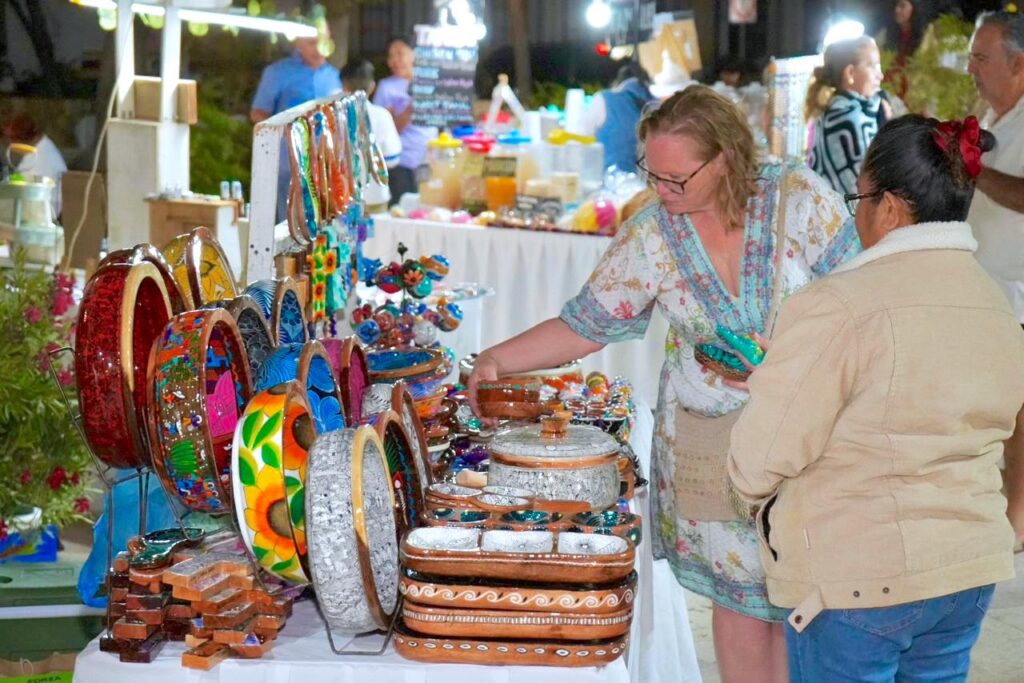 Mercado artesanal “Orígenes” impulsa el talento local y la convivencia familiar en Cabo San Lucas 19 700103394 1410538677777739 2510938757654234135 n