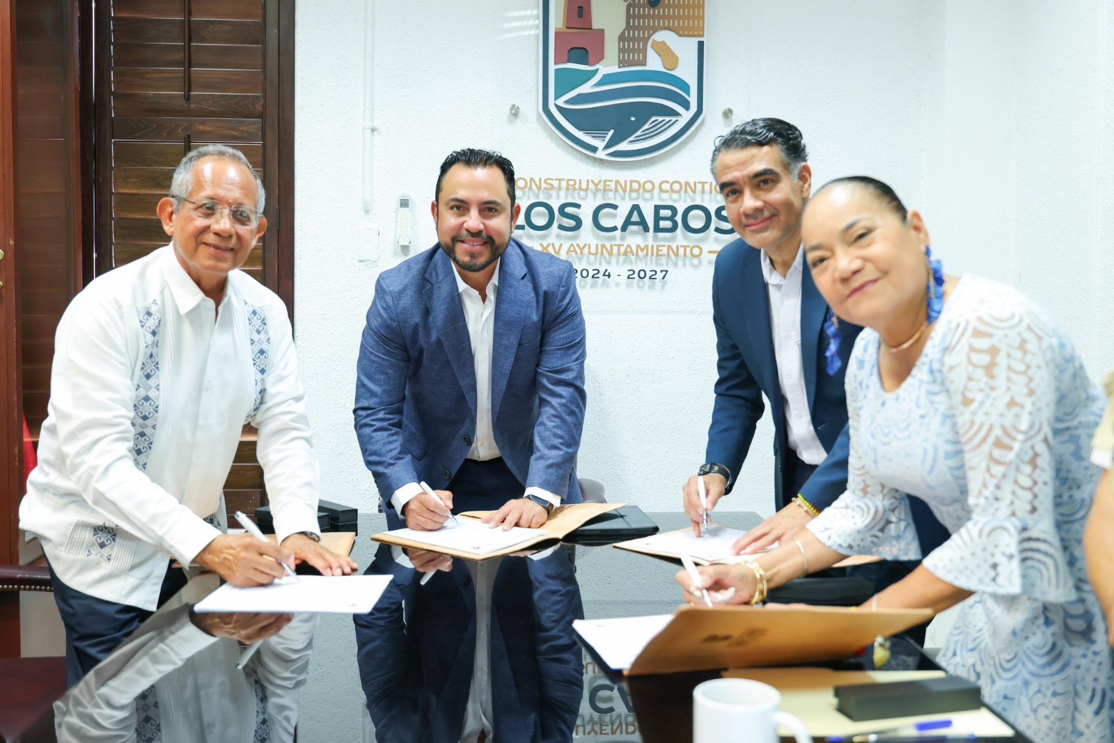 Avanza Gobierno de Los Cabos en certeza jurídica para miles de familias 10 702241617 1412530467578560 6733341461877785965 n