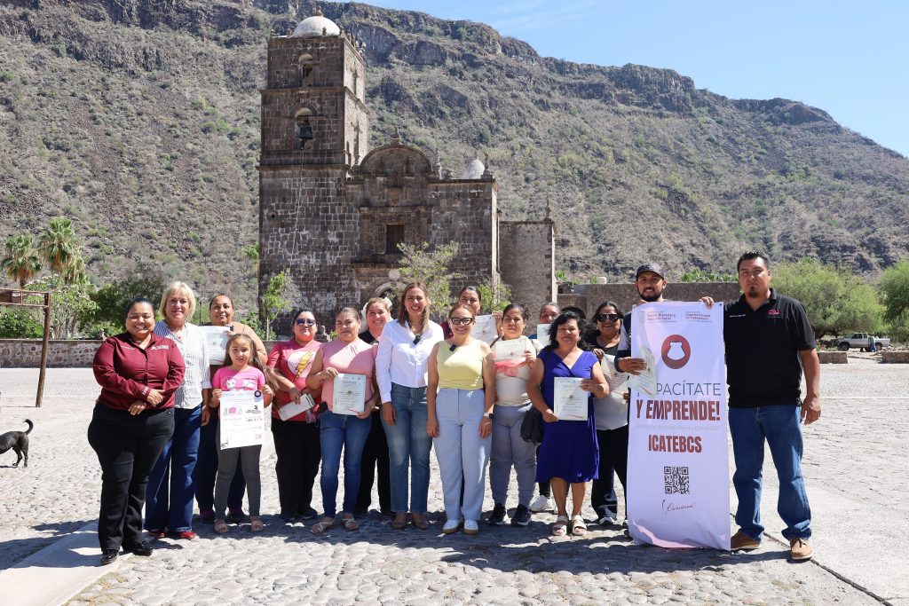 ICATEBCS entrega 47 constancias y acerca capacitación para el autoempleo en San Javier 11 IMG 1347 1024x683 1